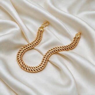 alt="Men's Gold Bracelets"