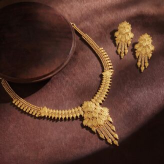 alt="gold plated necklace set for women"