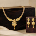 alt="filigree floral bridal necklace set gold plated"