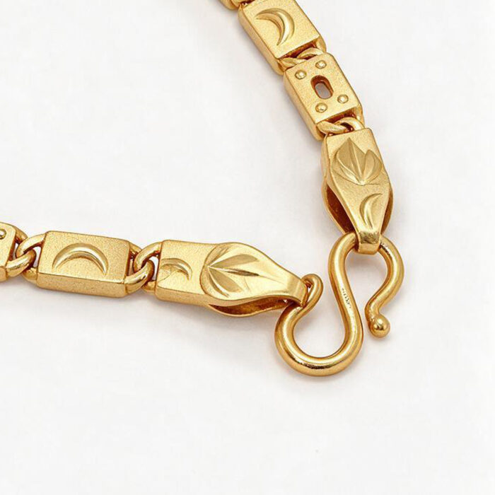 8399 HK alt="classic bar-link"